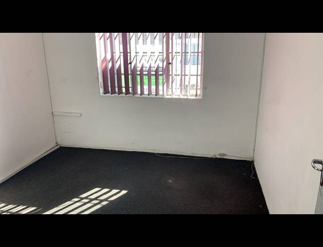 264M² WAREHOUSE TO LET IN ANDERBOLT